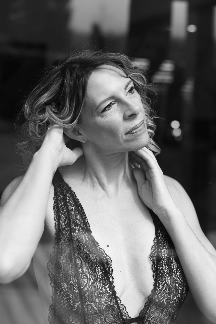 Photo grossesse Annecy : modèle Magali, par Sandrine Prost, Phototographe d'art professionnelle en Haute-Savoie