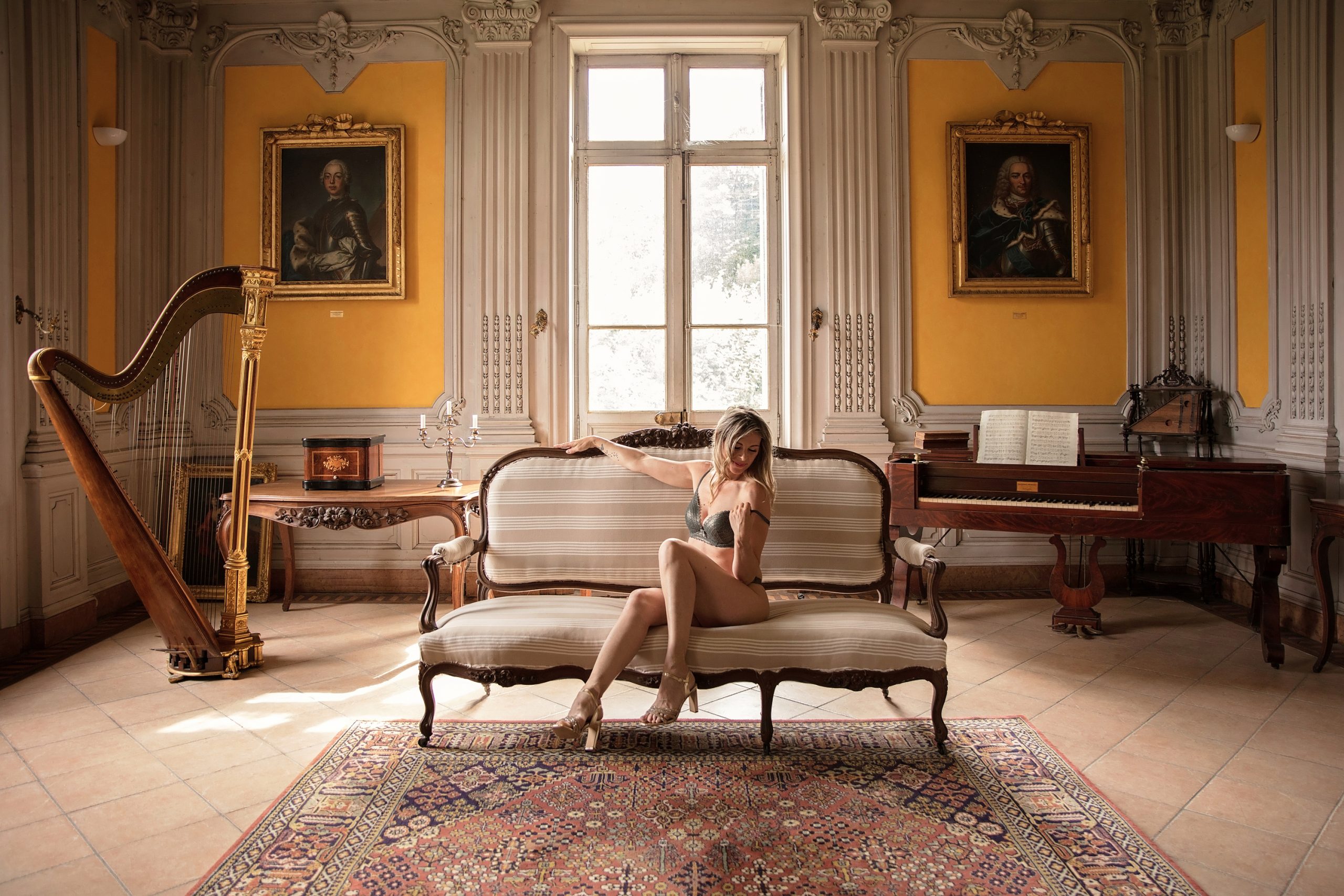 shoot-chateau-portrait-femme-boudoir-sandrine-prost-photographe Séance photo Femme et Boudoir avec Sandrine Prost Photographe en Isère dans un magnifique château